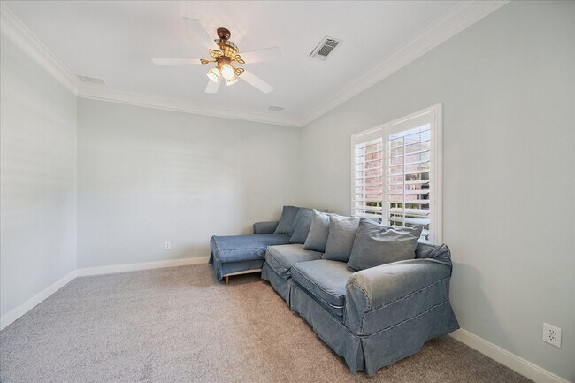 Building Photo - 12015 Wynmar Ln