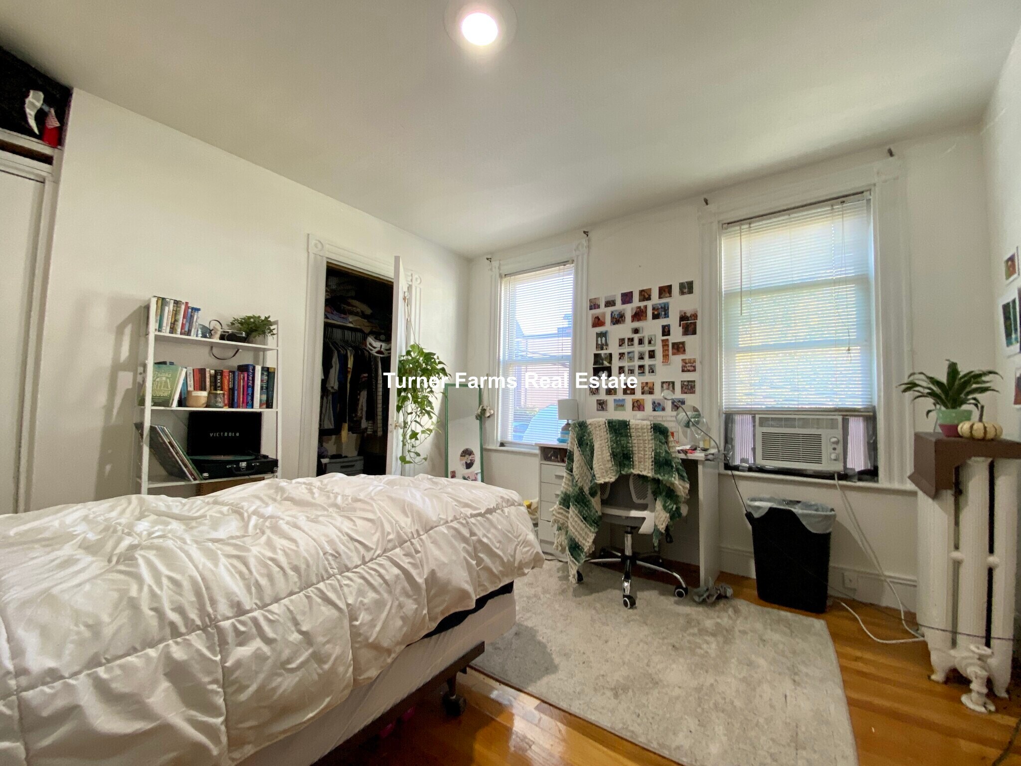 Building Photo - 205 Hillside St