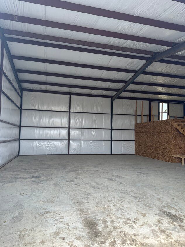 Building Photo - 3980 Old Lorena Rd