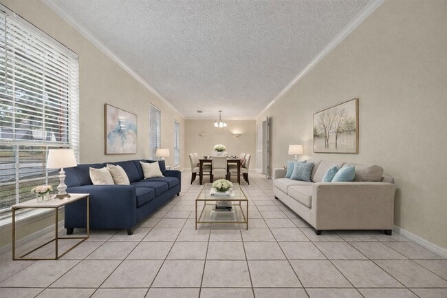 Building Photo - 1103 Suwanee Ln