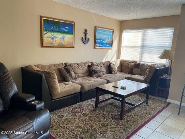 Building Photo - 404 Taylor Ave