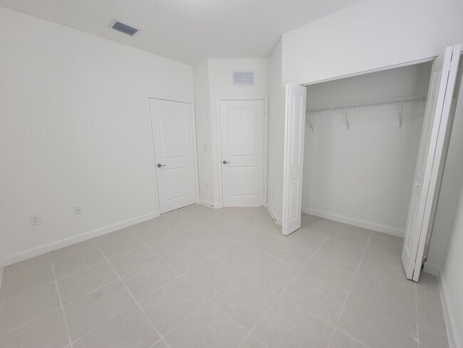 Building Photo - 28637 SW 132nd Ct
