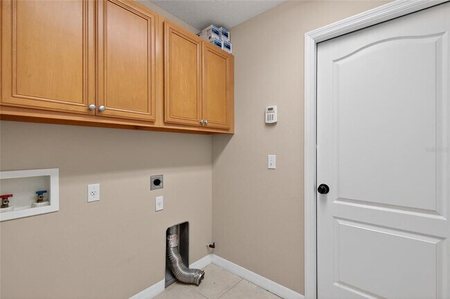 Building Photo - 5717 Heronpark Pl