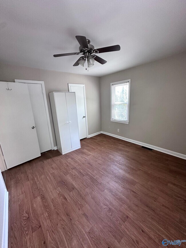 Building Photo - 2502 Hill St NW