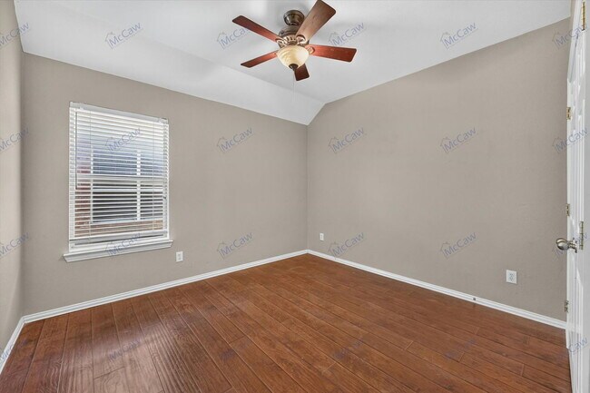 Building Photo - 9068 Weller Ln