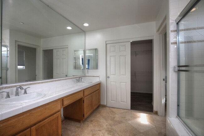 Building Photo - 543 Fireside Ln