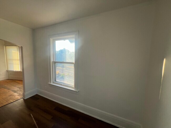 Building Photo - 1253 N 34th St