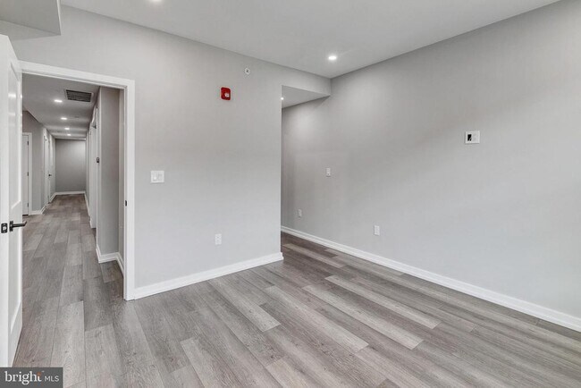 Building Photo - 752 S 16th St