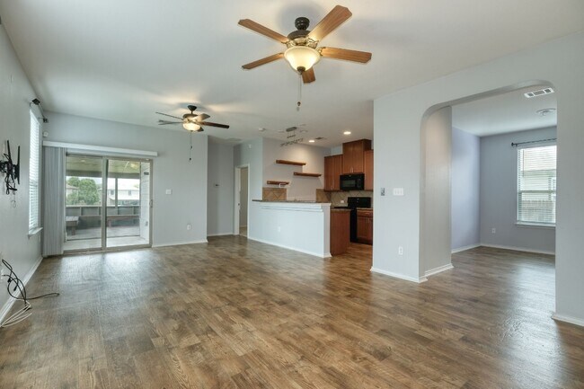 Building Photo - 451 New Bridge Dr