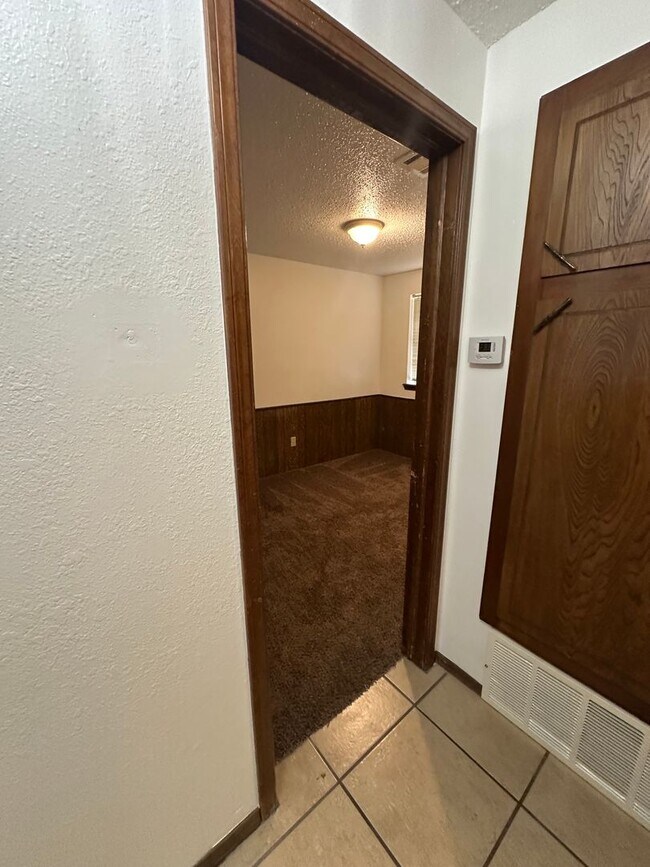 Building Photo - 4808 S Dimple Dr