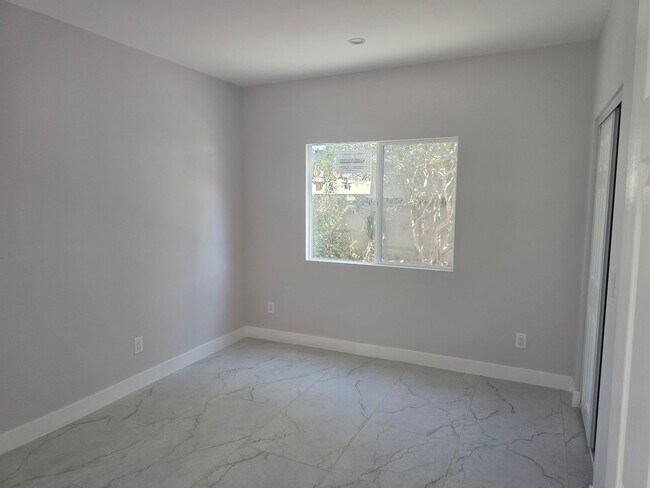 Building Photo - 133TH - HAWTHORN