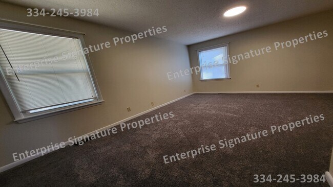 Building Photo - 2500 Neal Metcalf Rd