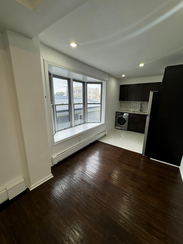 Building Photo - 131 Beach 121st St