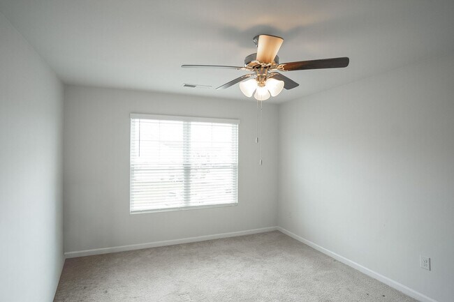 Building Photo - 950 Quaint Parish Cir