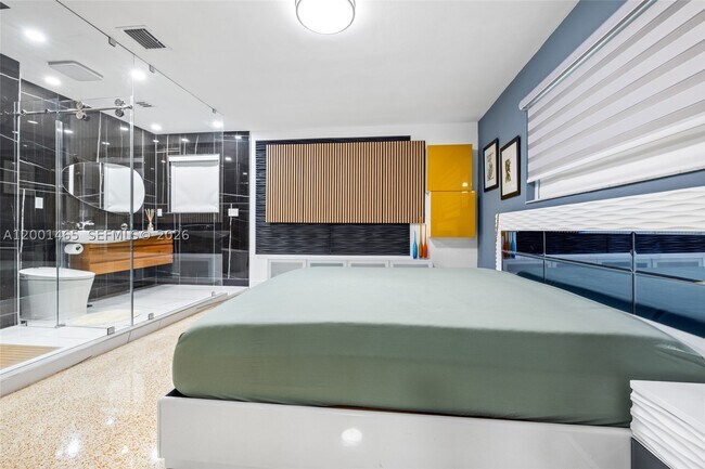 Building Photo - 2121 Red 0