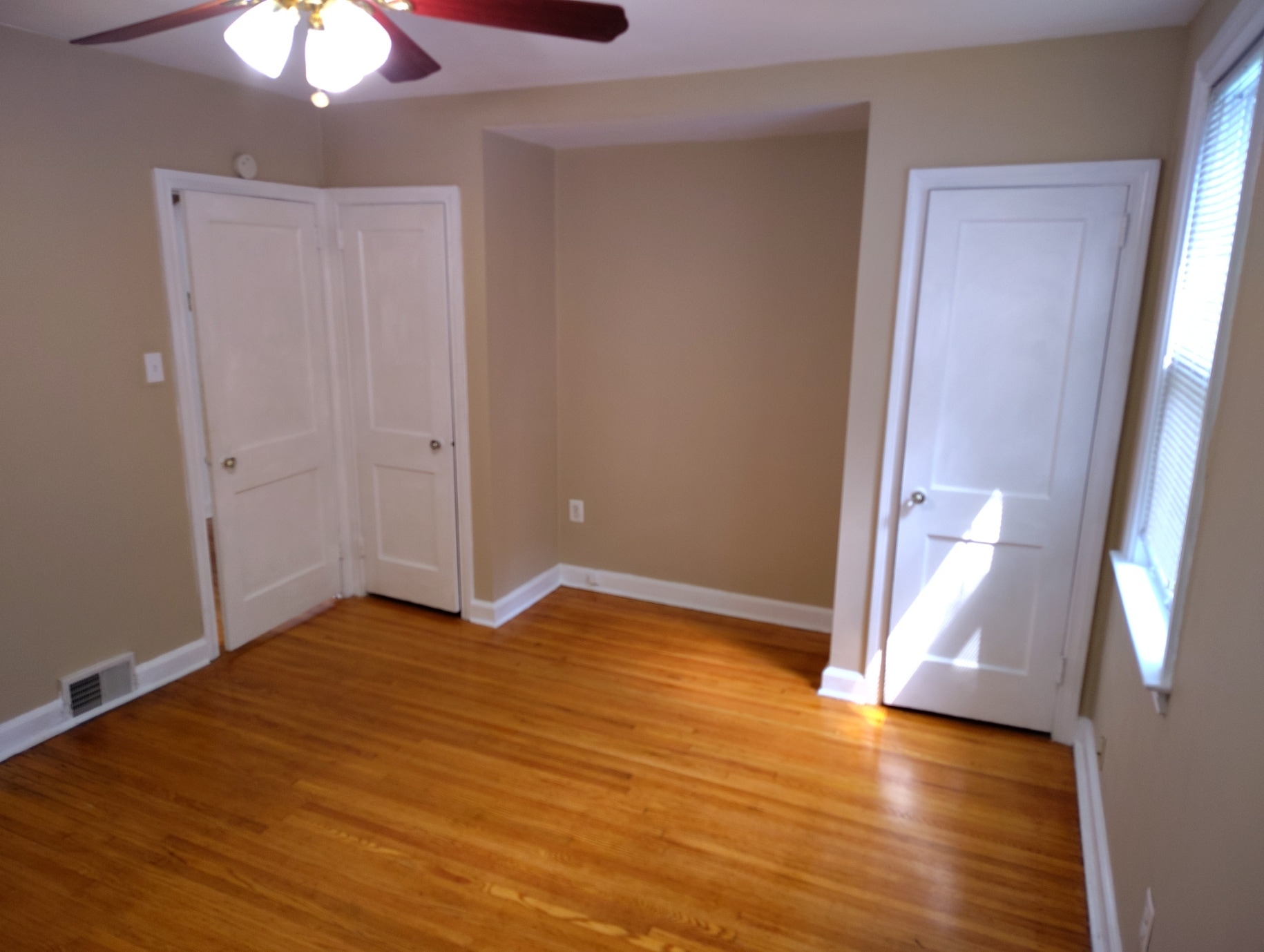Building Photo - 218 Pilgrim Ln