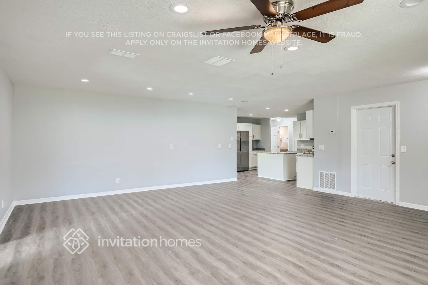 Building Photo - 8146 Chaucer Ct
