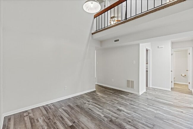 Building Photo - 421 Barton Run Blvd