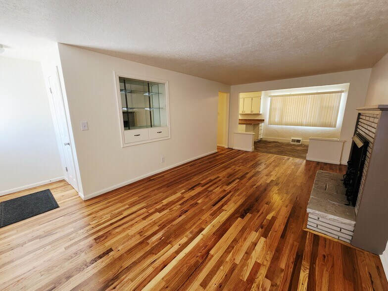 Building Photo - 85 Princeton Ave