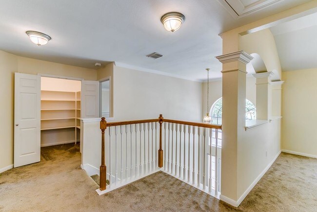 Building Photo - 23711 Welch House Ln