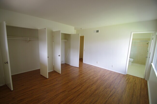 Building Photo - 1072 Hendrix Ave