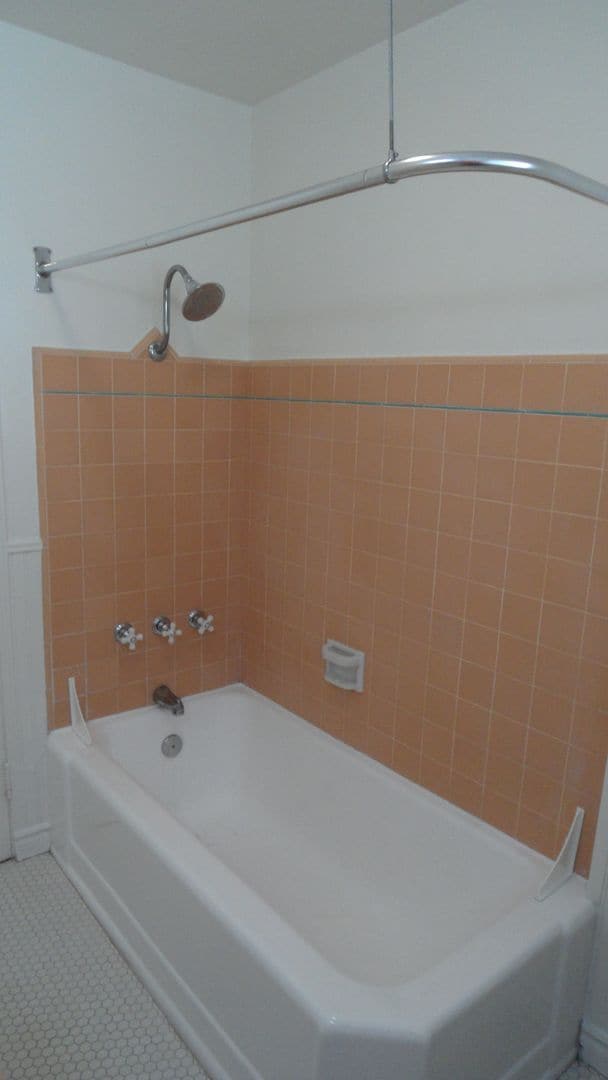 Building Photo - Old Towne Orange Single-Story 2BR, 1BA w/ ...