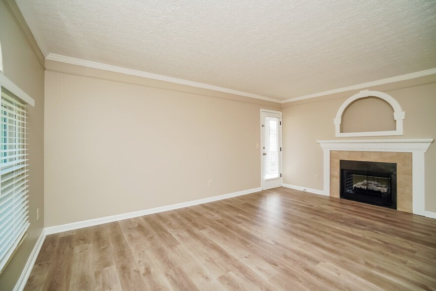 Building Photo - 7927 Oak Valley Rd