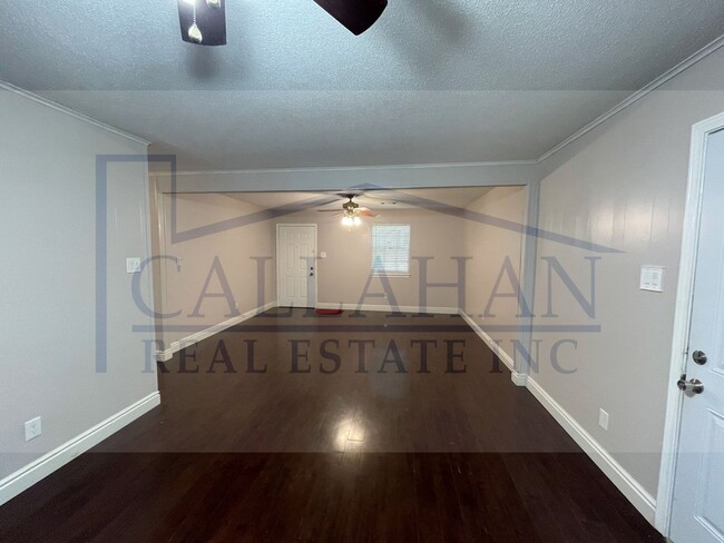 Building Photo - Sherwood 3 bedroom Home