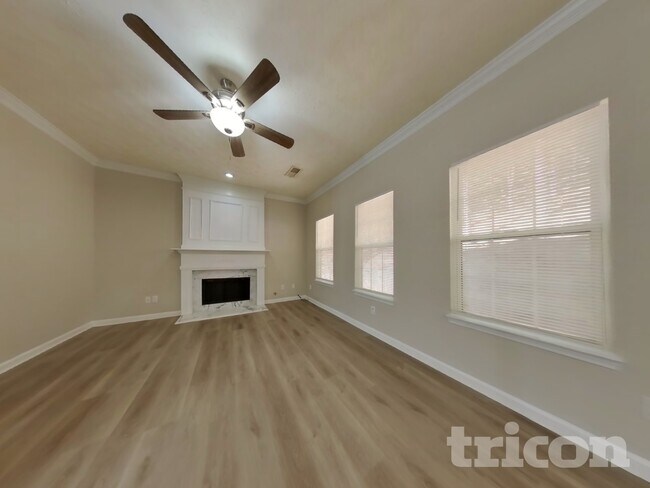 Building Photo - 6844 Bridgewood Dr