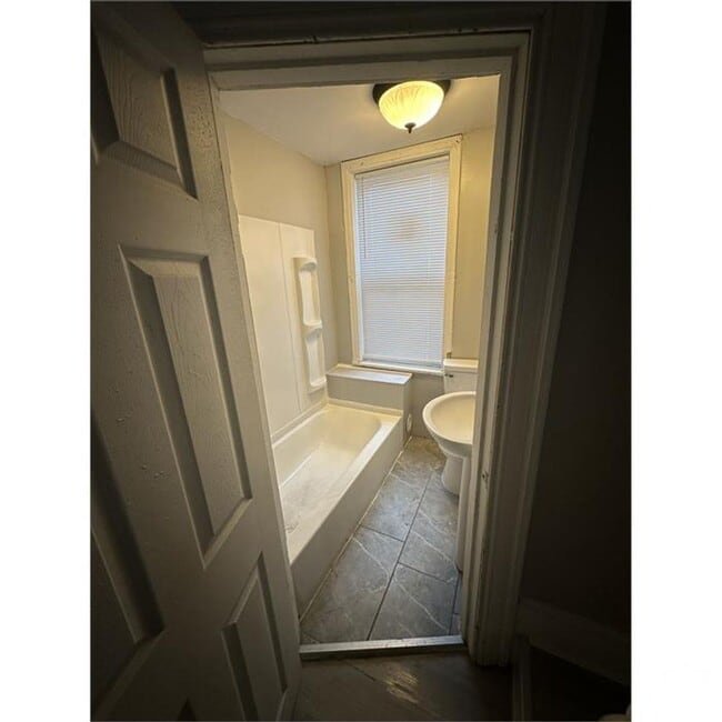 Building Photo - Newly Remodeled Home _ North Philadelphia