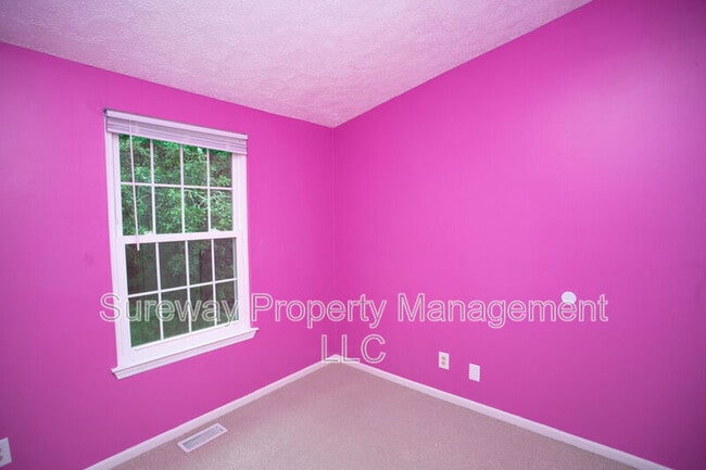 Building Photo - 38 Dorchester Cir