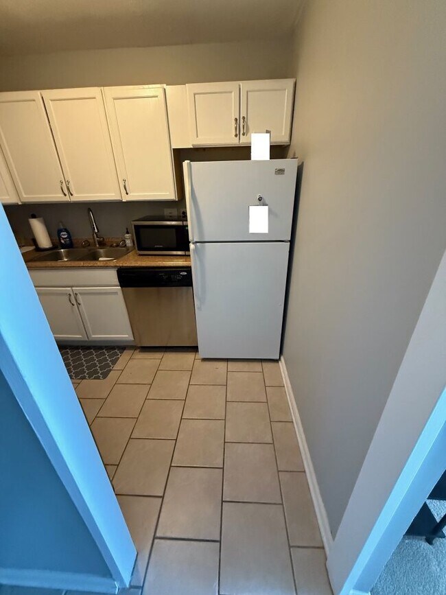 Building Photo - 720 W Gordon Terrace