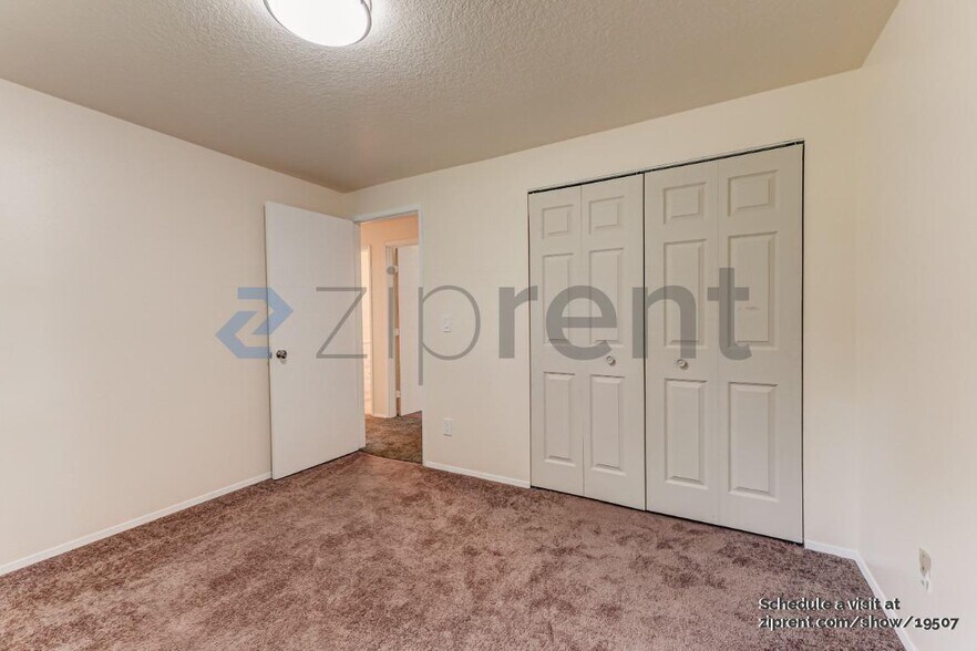 Building Photo - 13543 SW 64th Ave