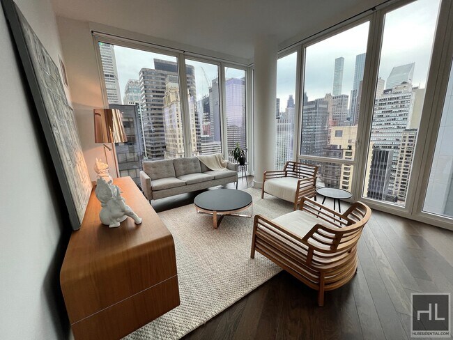 Primary Photo - 222 East 44th Street