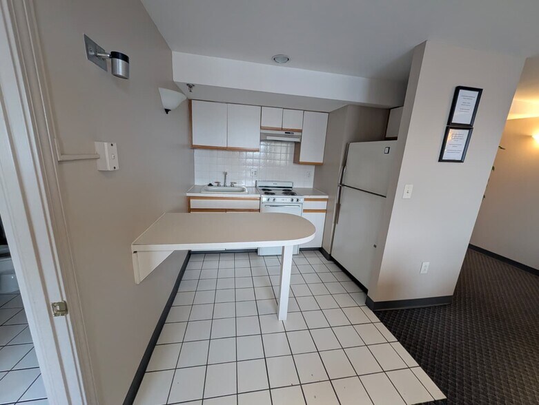 Building Photo - 1933 Commonwealth Ave