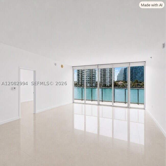 Building Photo - 495 Brickell Ave