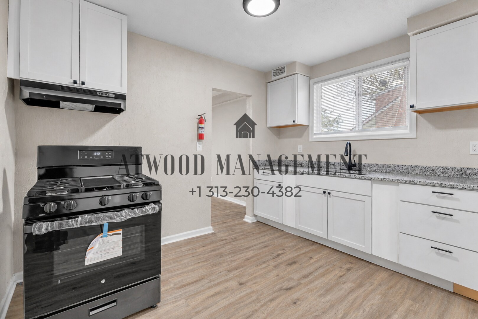 Building Photo - This beautifully updated 3-bedroom, 1-bath single-family home is ready for move-in!