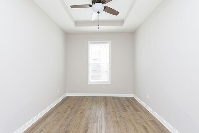 Building Photo - Gorgeous Newly Built 3 Bedroom 3 Full Bath on Golf Course in Westfield!