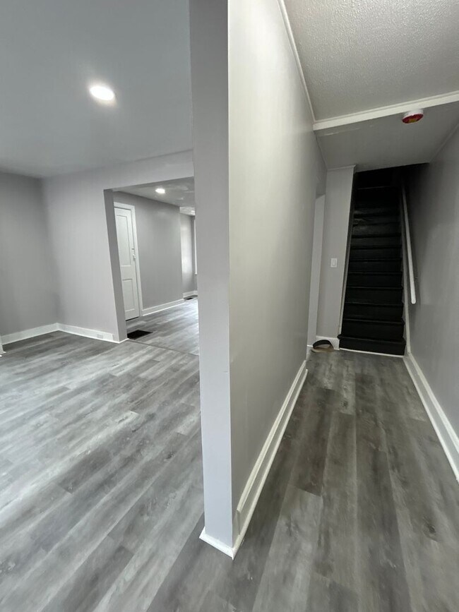 Building Photo - 53 N Stockton St