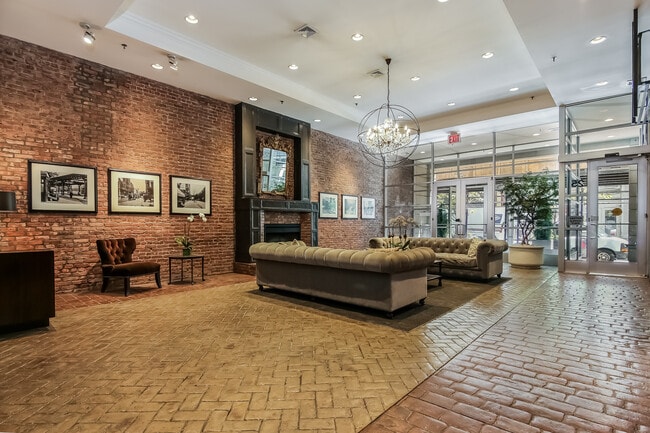 Building Photo - 25 Murray St