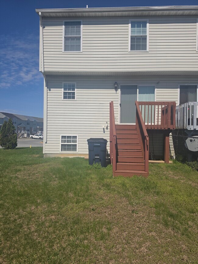 Building Photo - 631 Widener Ln