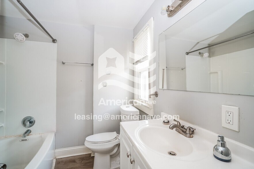 Building Photo - 1178 E 21st Ave