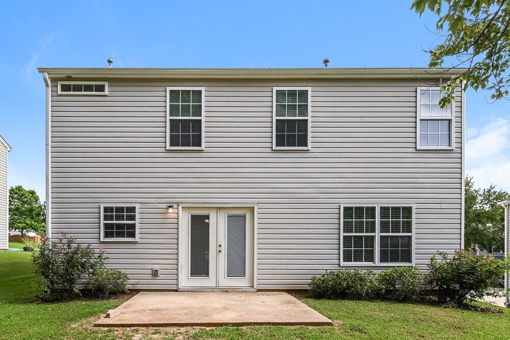 Building Photo - 120 Holly Mill Village Dr