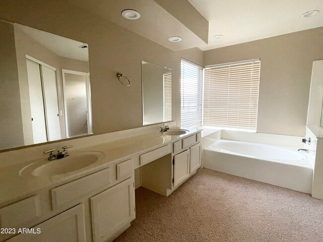 Building Photo - 11417 W Sage Ct