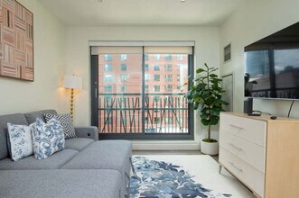 Building Photo - 1363 B Boylston Street-SI ID1533538P