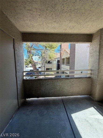 Building Photo - 5074 S Rainbow Blvd