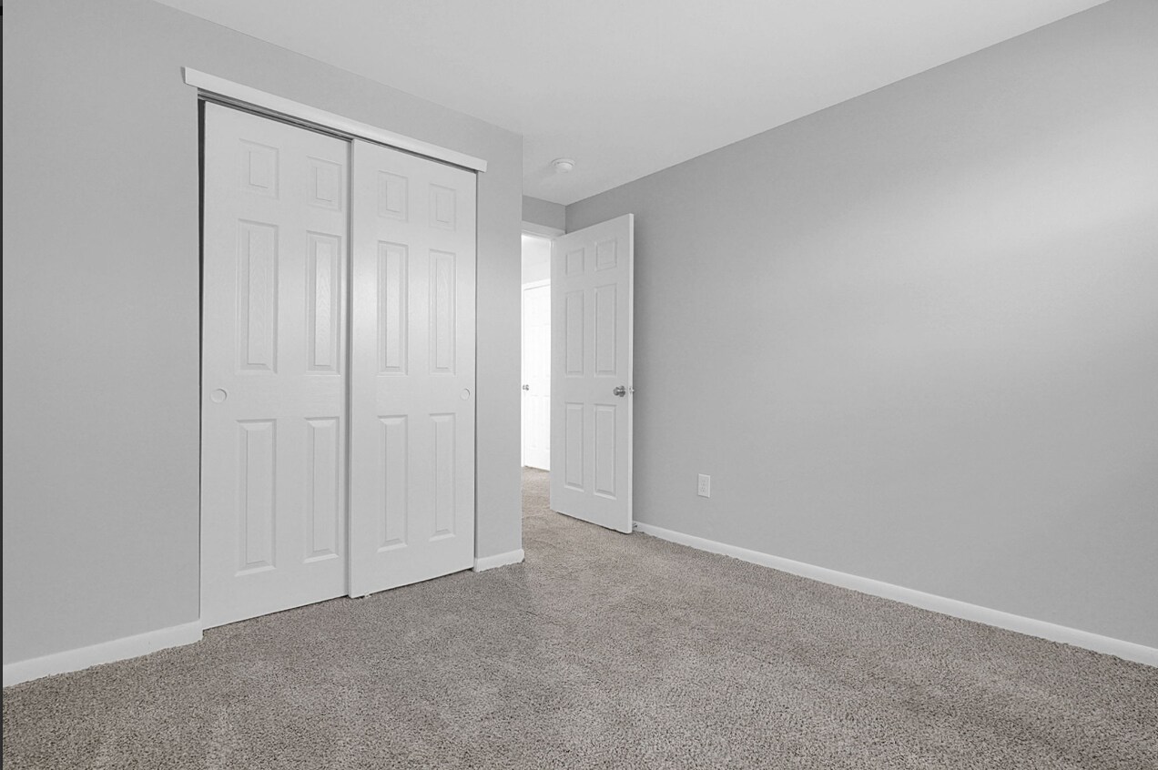 Building Photo - 1636 E 25th Ave