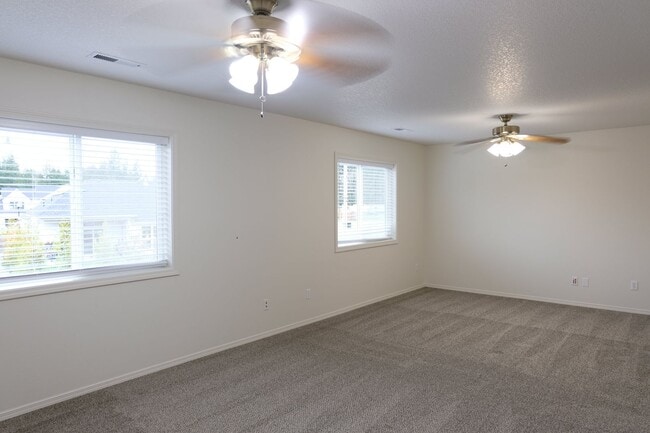 Building Photo - ***REST OF JANUARY FREE***? Your Dream Rental: Large, Serene Home with Fenced Yard?