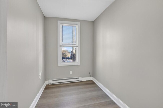 Building Photo - 1640 S 28th St