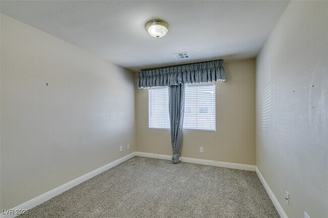 Building Photo - 6673 Octave Ave